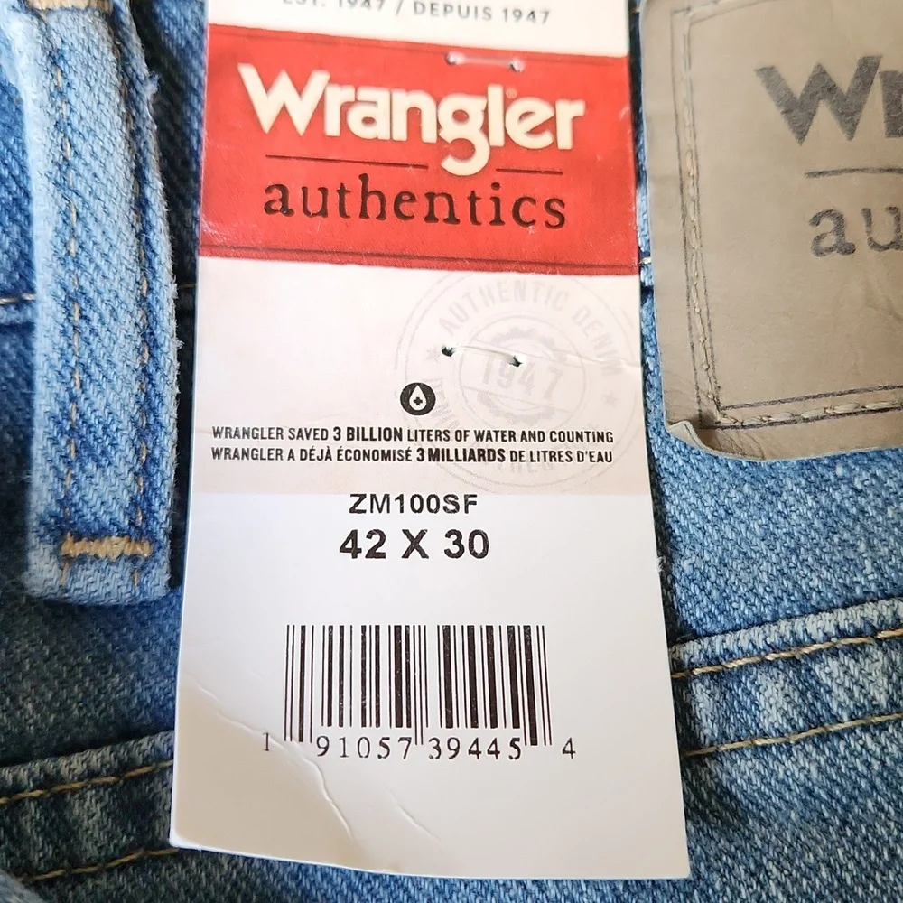 Wrangler  Authentics,  NWTG, Sz 42 X 30 Light Blue Jeans, 3 Pockets in Front - Picture 10 of 11